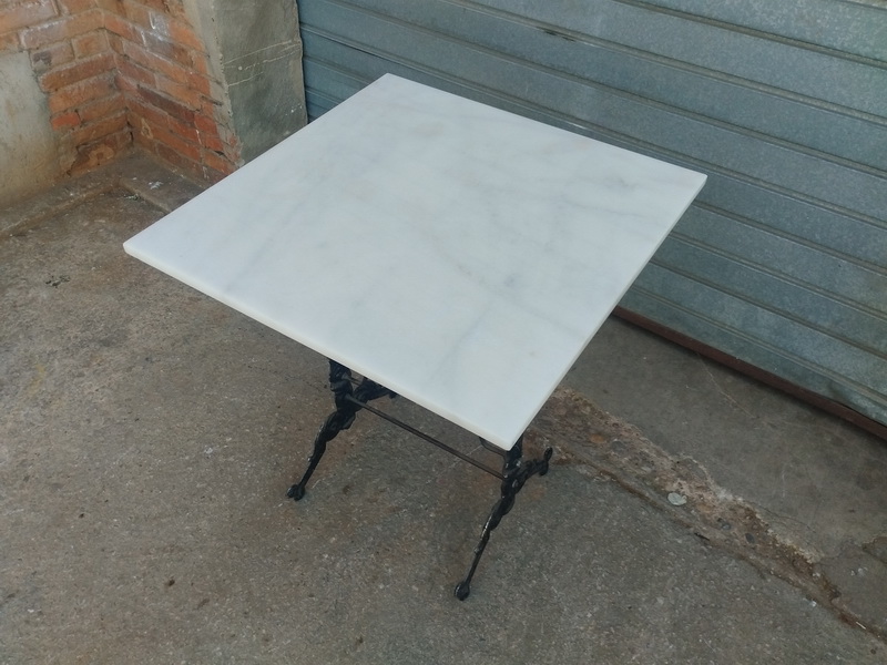 sobre mesa hosteleria marmol blanco 2x70x70 1u